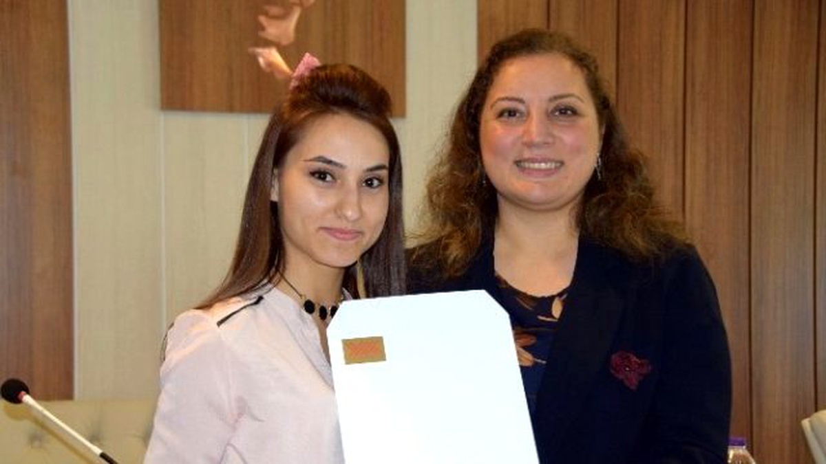 YÖK Başkanı\'ndan Fakülte Birincilerine Kutlama Belgesi