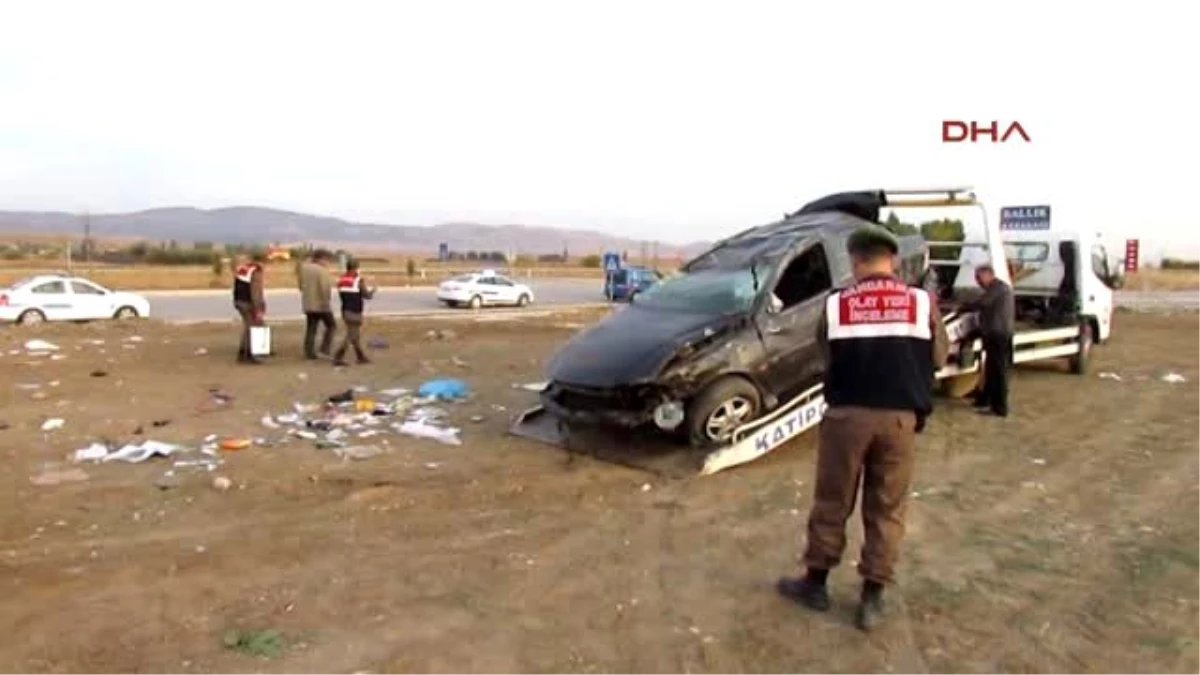 Afyon - Otomobil Takla Attı: 1 Ölü, 1 Yaralı