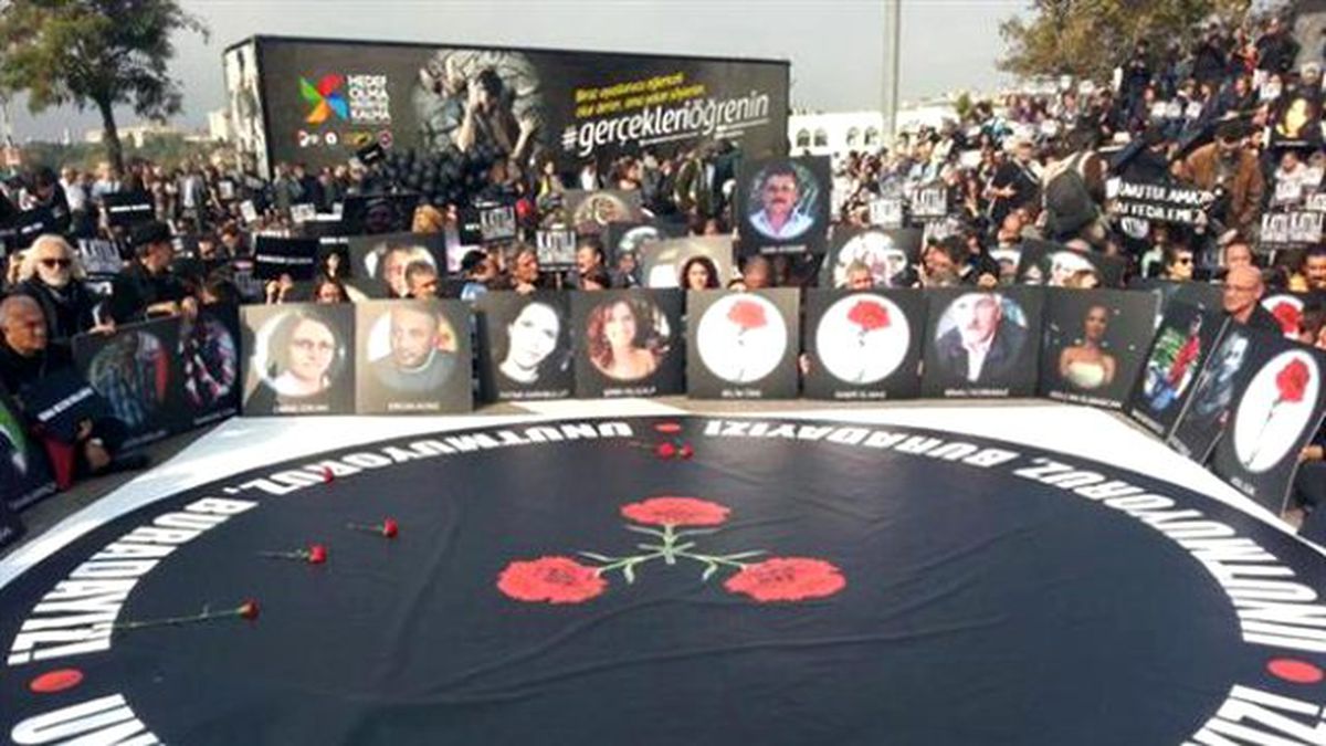 Ankara Katliamı Birinci Haftasında Kadıköy'de Protesto Edildi