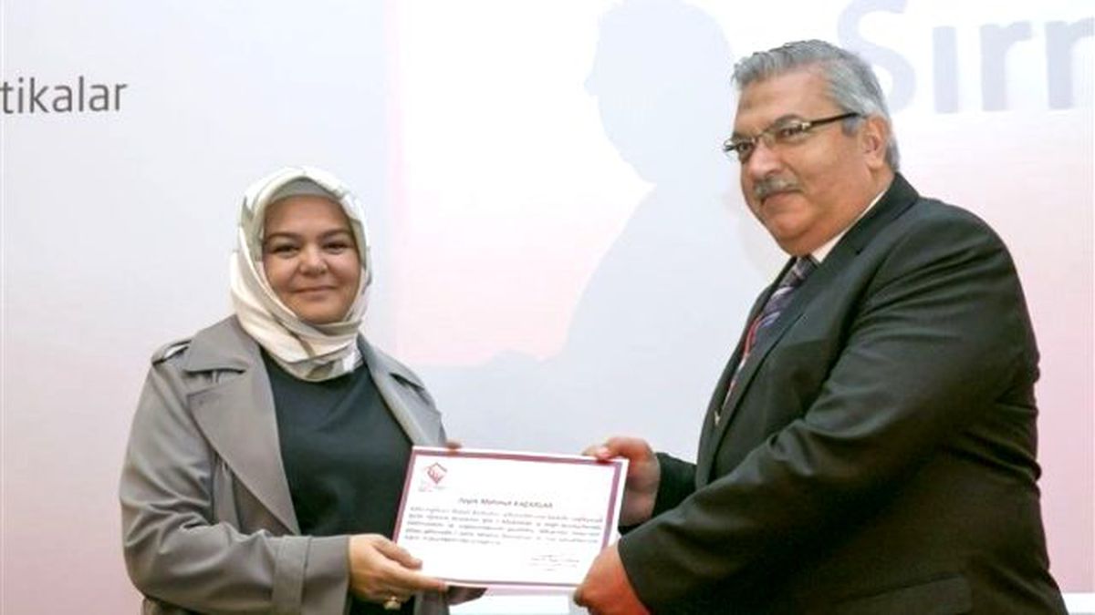 Bakan Gürcan\'dan İl Müdürü Kaçarlar\'a Teşekkür Belgesi