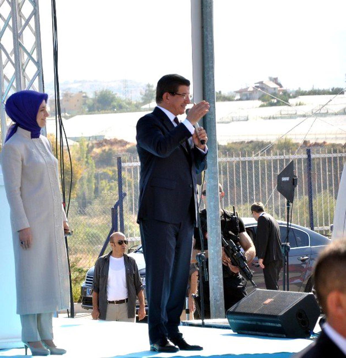 Başbakan Davutoğlu: "Puslu Havayı Seven Bütün Çakallar Meydana Çıktı"