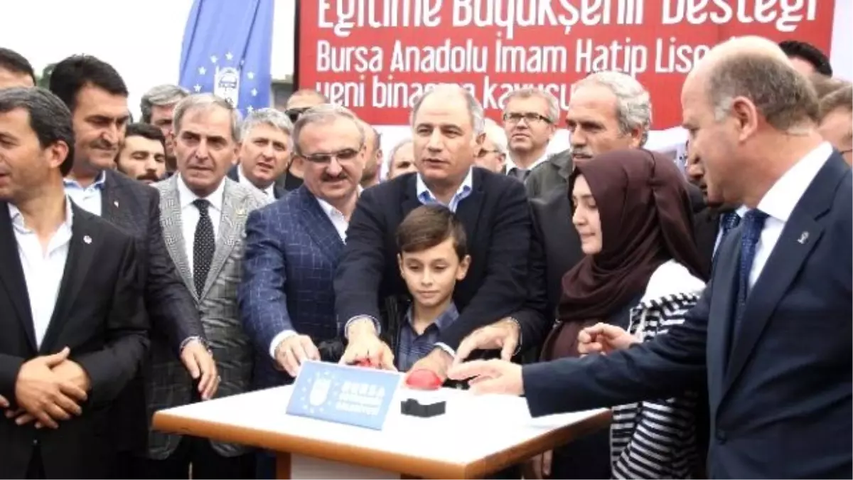 Bursa İmam Hatip Yeniden Yükseliyor