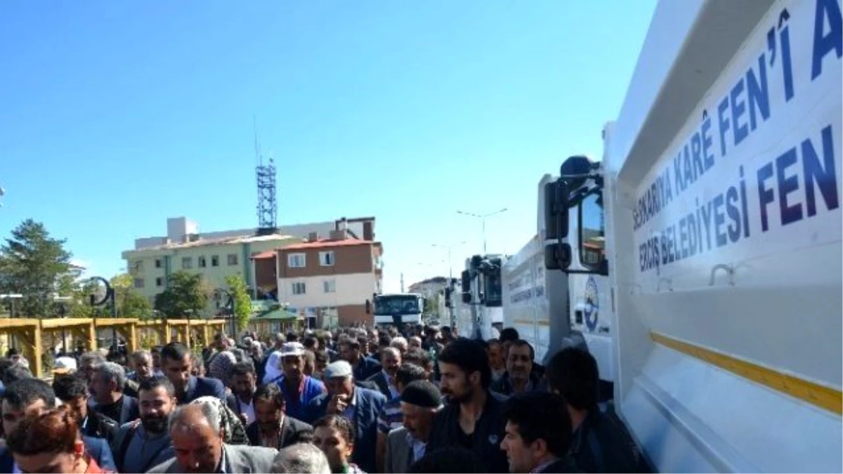 Erciş Belediyesi Yeni Araç Filosunu Tanıttı