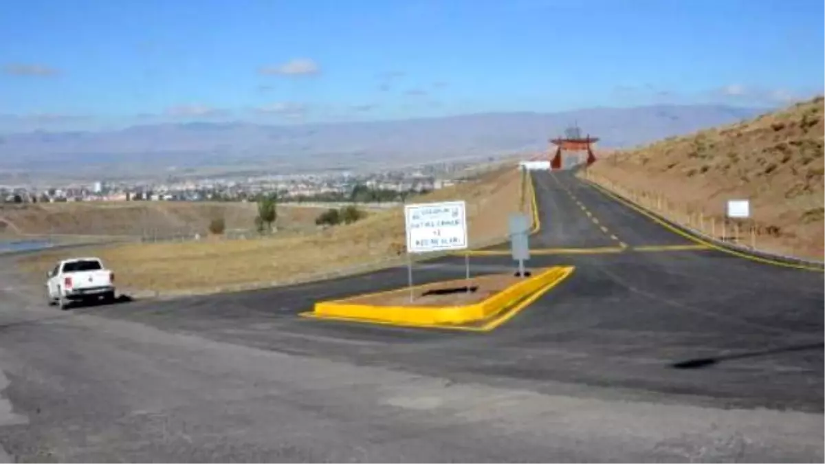 Erzurum\'daki \'Gizemli Yol\'a Makyaj