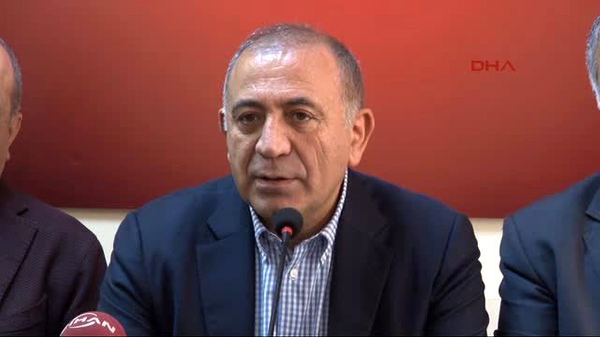 Gürsel Tekin: Çaresizlik İçerisinde Faili Meçhul Bir Şey Düşürmüşler