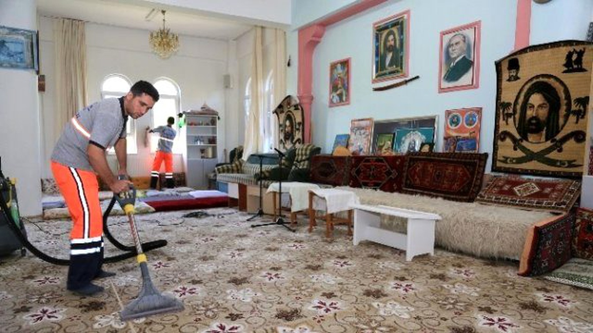 Hz. İmam Zeynel Abidin Türbesi Kültür Vakfı\'nın Temizliği Yapıldı