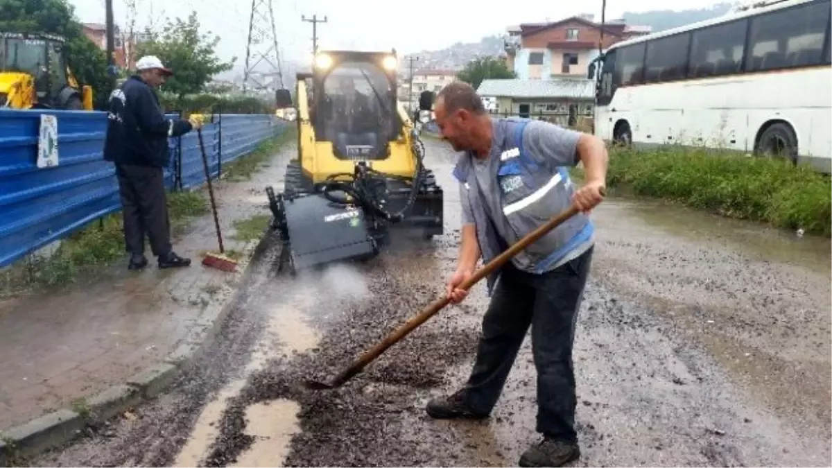 İzmit Belediyesi\'nden 50 Köye Asfalt Hizmeti