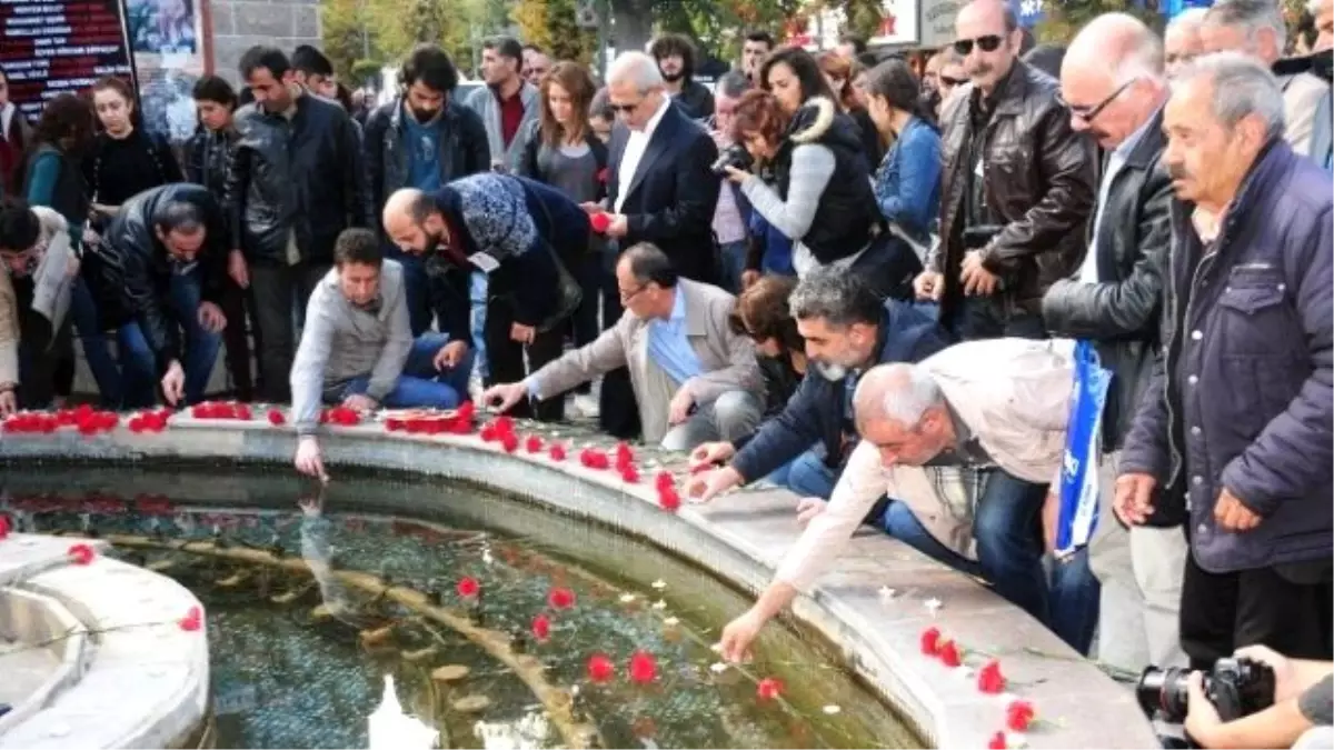 Kesk Ankara Patlamasında Ölenleri Andı