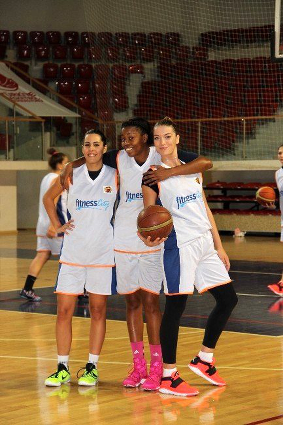 Yalova Vip, Pota Altını Ayesha Sakeena Barkley ile Güçlendirdi