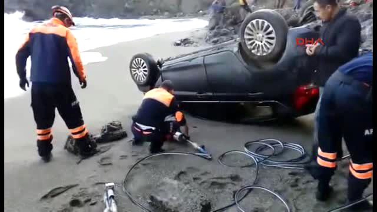 Zonguldak - Otomobil 150 Metrelik Uçuruma Düştü: 1 Ölü, 1 Yaralı