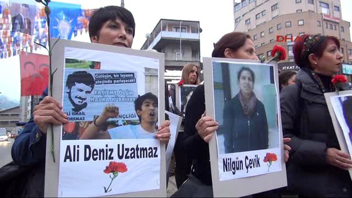 Zonguldak\'ta, Ankara Katliamında Ölenler Mum Yakılarak Anıldı