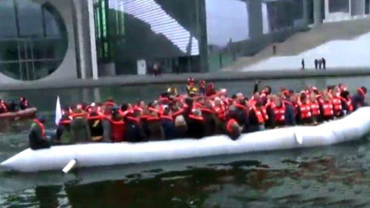 Alman Vekiller, Göçmenler İçin 30 Kişilik Bota 80 Kişi Bindiler