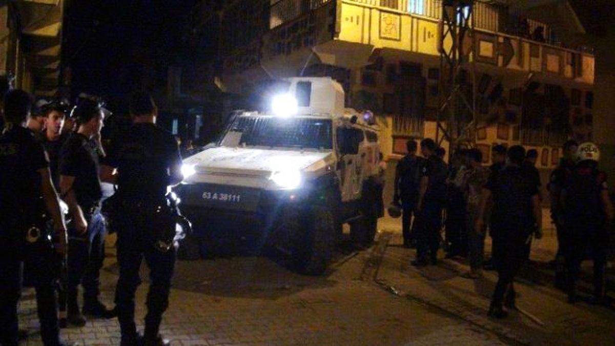 Çocukların Kavgasına Aileler Karışınca 3'ü Polis 14 Kişi Yaralandı