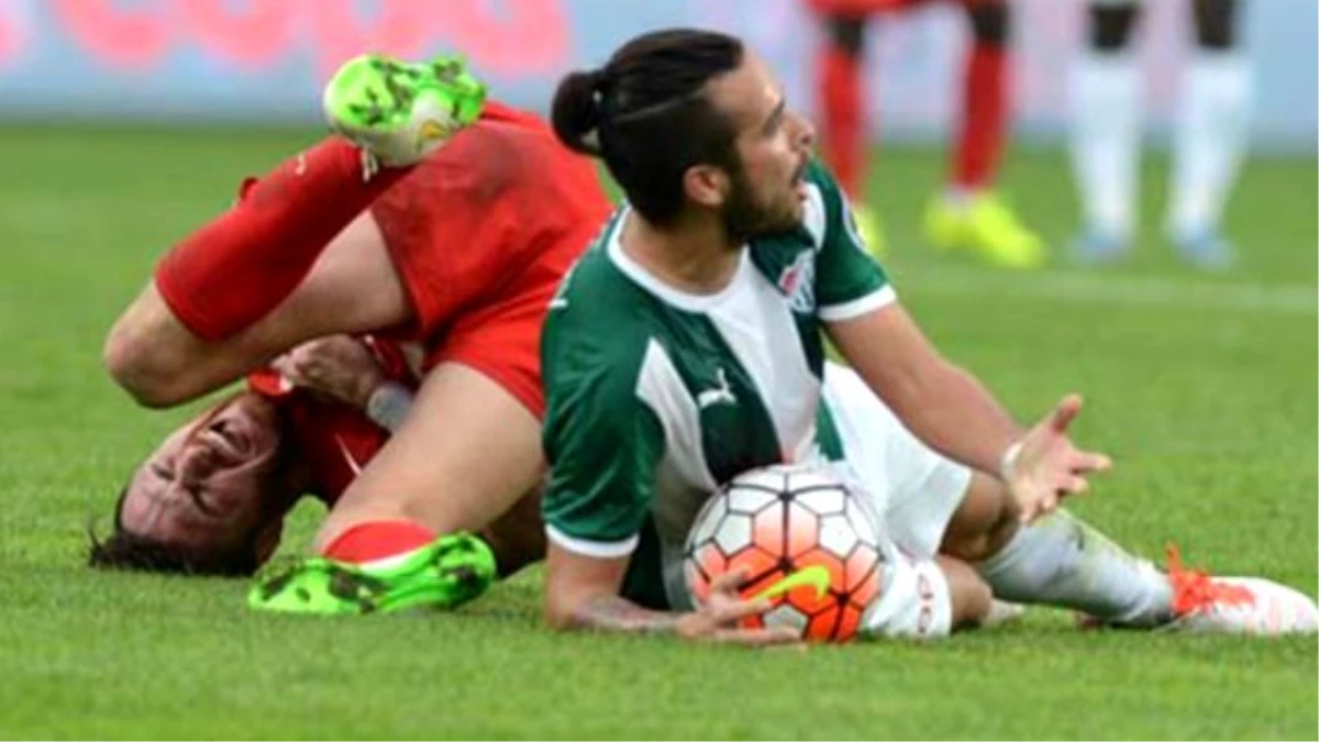 Cüneyt Çakır, Jorquera'yı Oyundan Attı