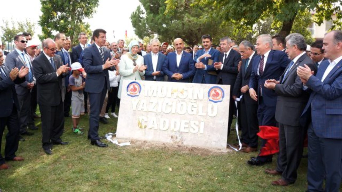 Denizli'de 3 Yıl Önce Erdoğan'ın Açtığı Caddeyi 2 Bakan Yeniden Açtı