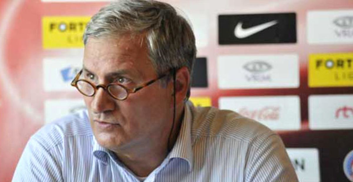 Fenerbahçe'nin Rakibi Ajax'ta İstifa Krizi Yaşanıyor