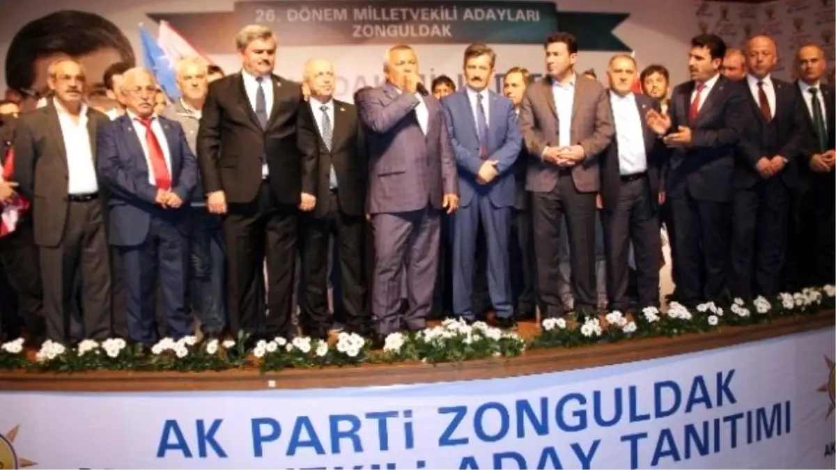 MHP\'li Belediye Başkanı 100 Üye ile AK Parti\'ye Geçti