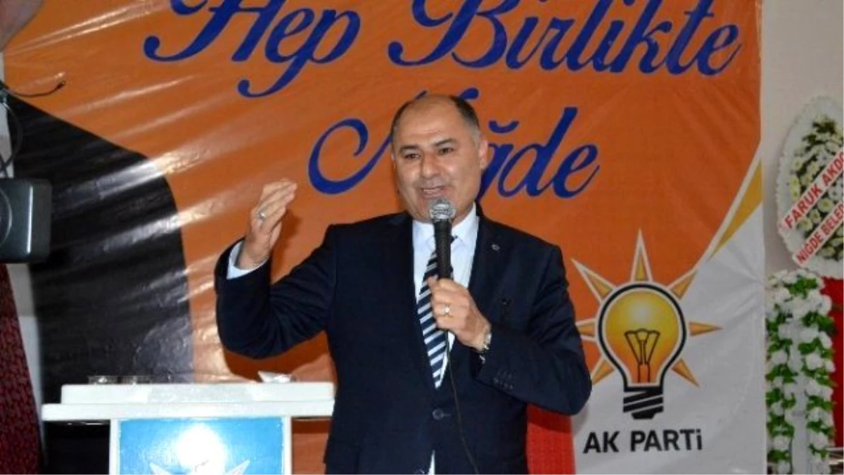 Niğde\'de AK Parti 3 Bin Kişi ile Moral Toplantısı Yaptı