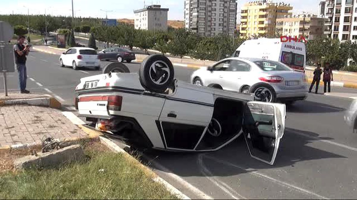 Şanlıurfa?da Otomobil Devrildi, Sürücü Yaralandı