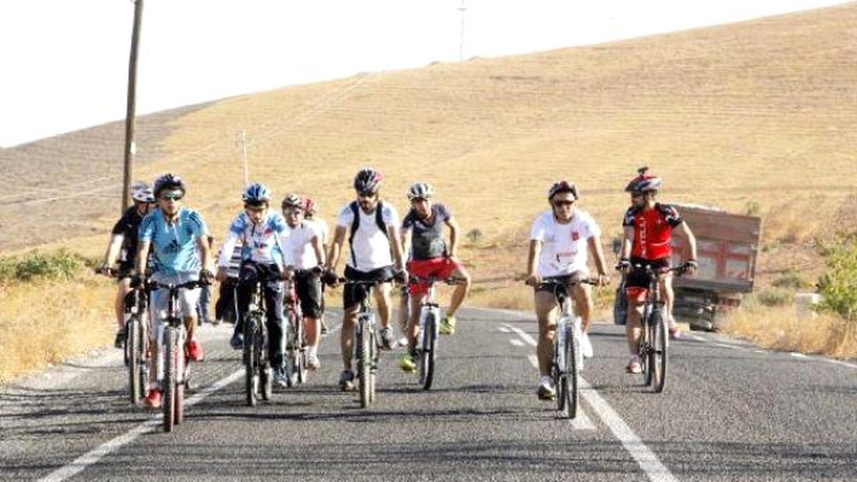Şanlıurfa\'da Yarı Maraton ve Bisiklet Yarışı Heyecanı