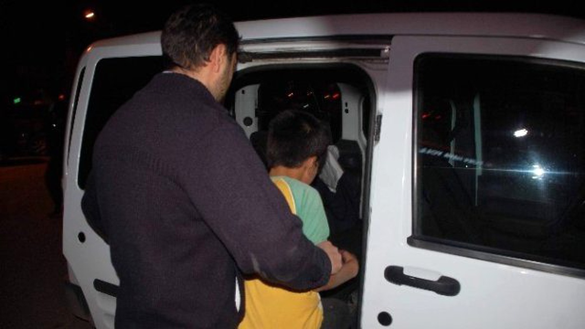 Yaşı Küçük Azılı Hırsızlar Odunlukta Yakalandı