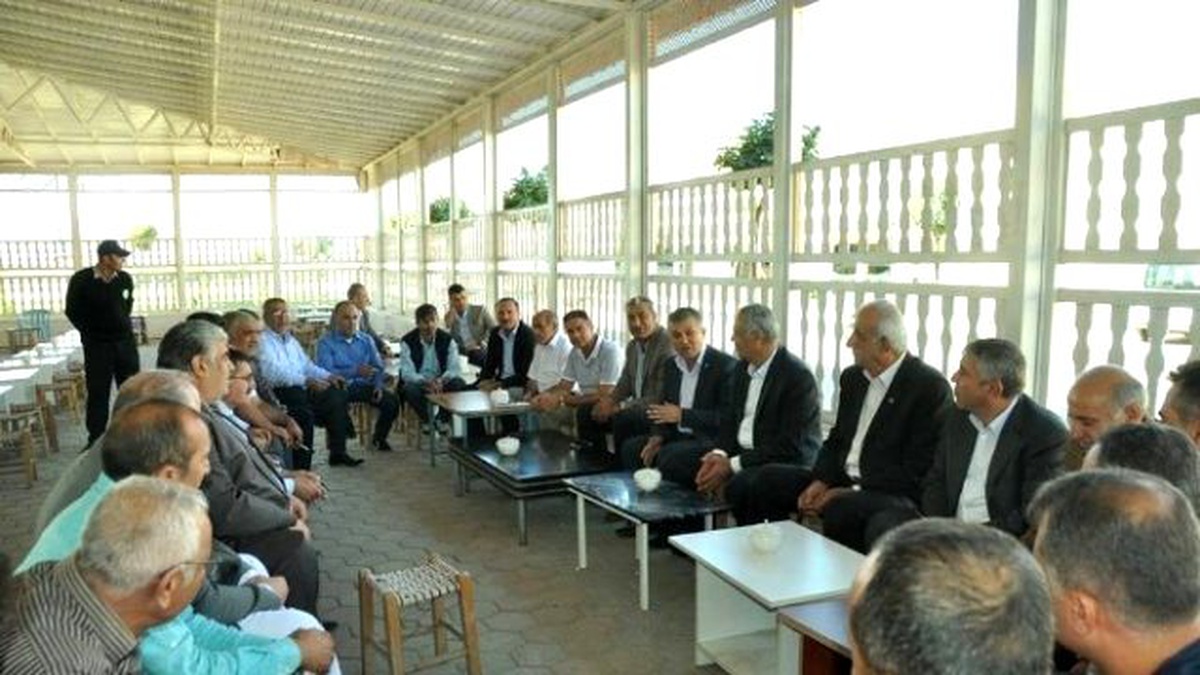 Ak Partili Çelik Zahirecilerin Sorunlarını Dinledi