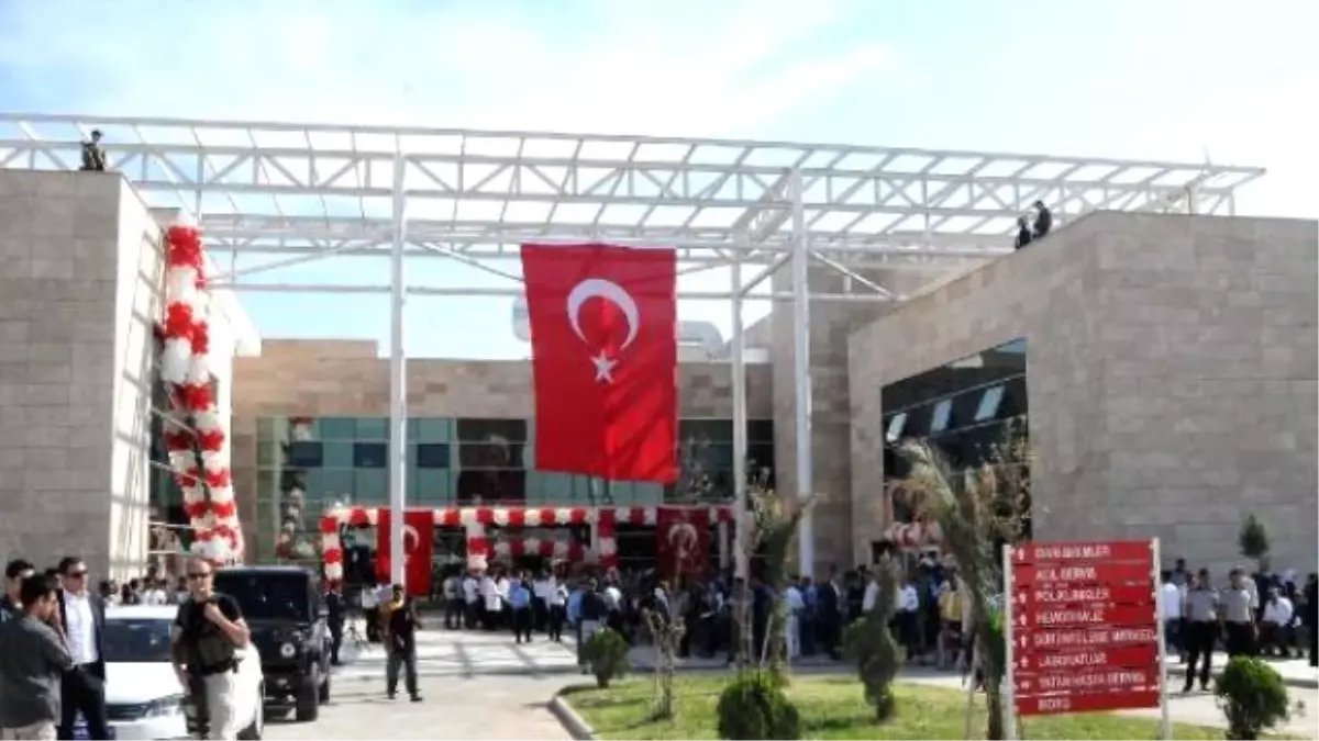 Akçakale Devlet Hastanesi Törenle Açıldı