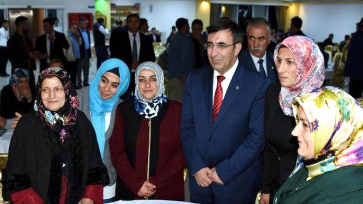Başbakan Yardımcısı Cevdet Yılmaz Bitlis\'te (3)