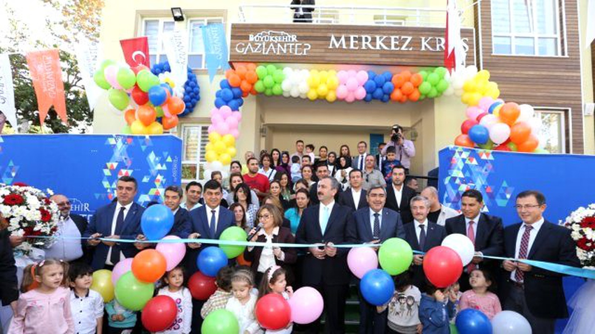 Büyükşehir Merkez Kreş Ve Anaokulu\'nun Açılışı Yapıldı