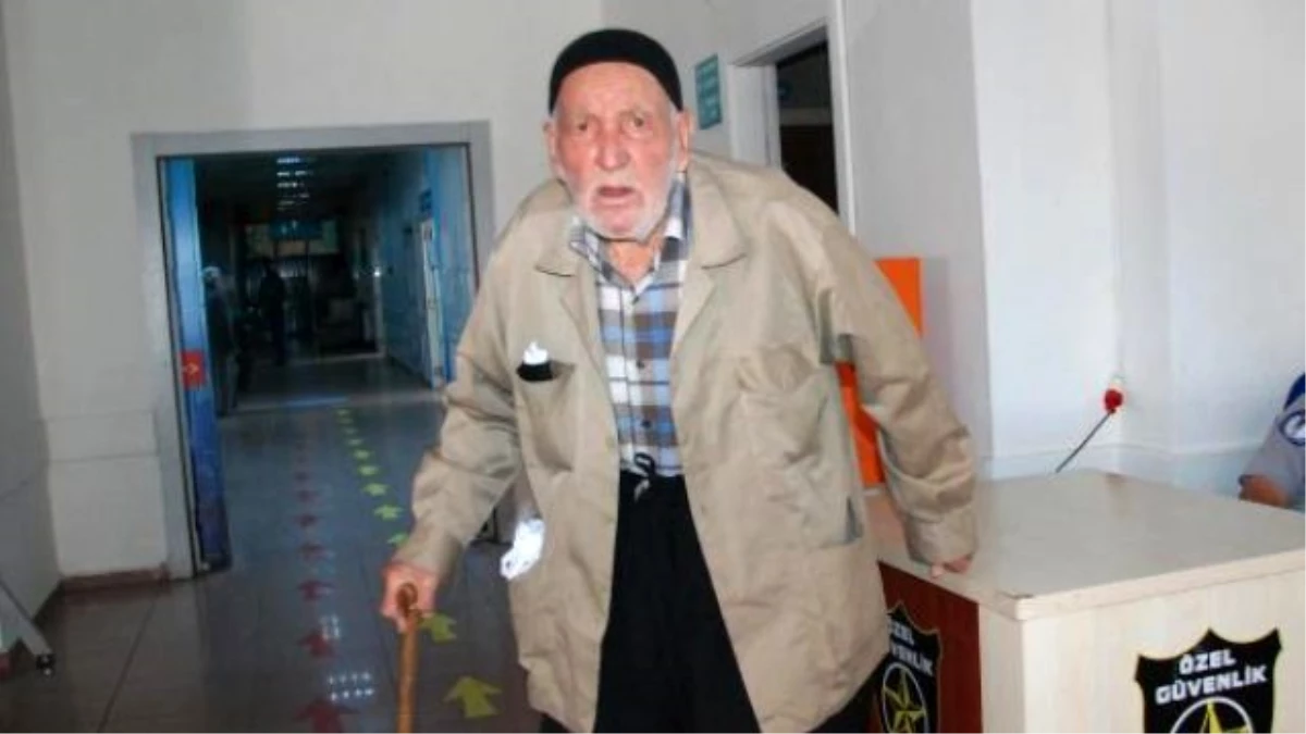 Hastanede Sıra Bekleyen Yaşlı Adamın 400 Lirası Çalındı