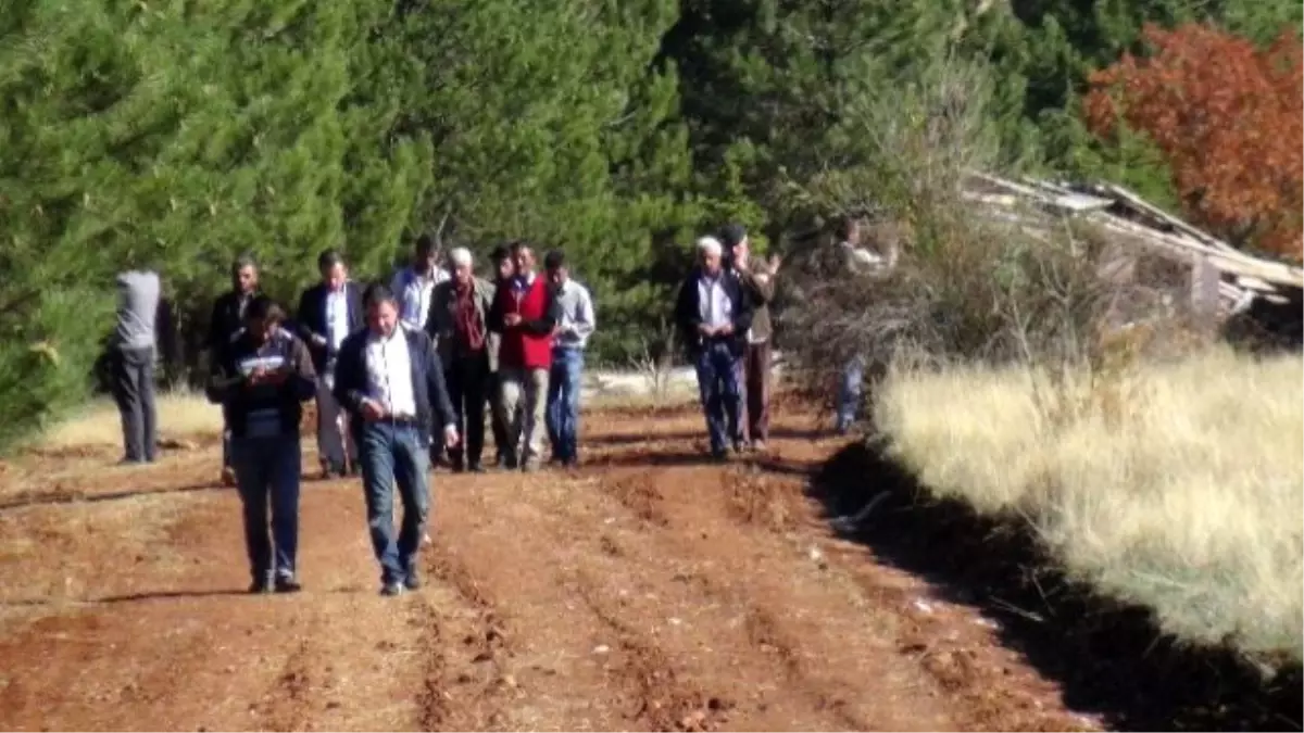 Mezbahaneye Karşı Gelen Mahalle Sakinleri Yol Kesti