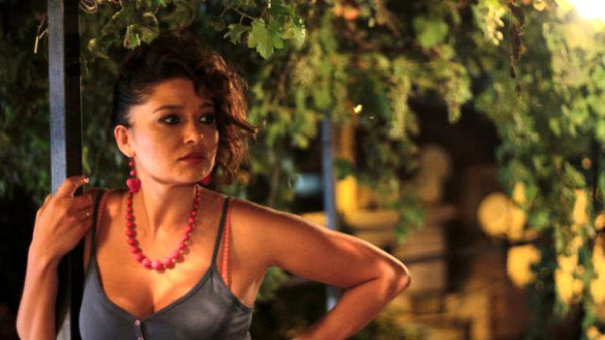 Nürgül Yeşilçay'dan Çiftlere Dövme Göndermesi