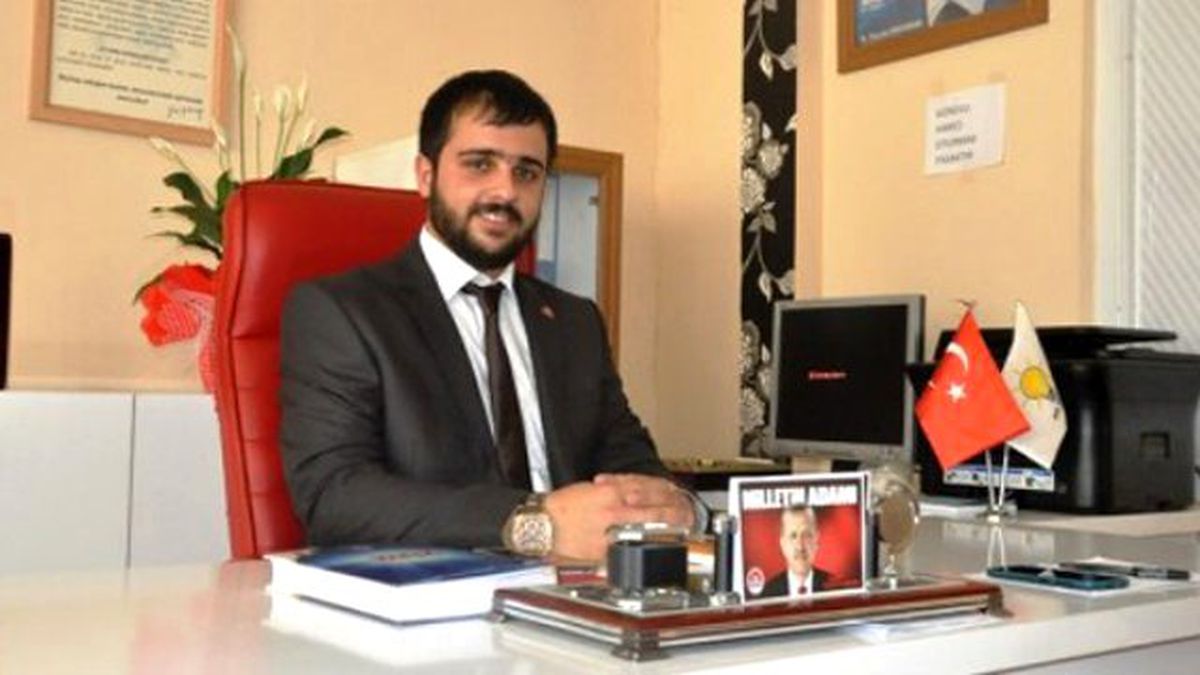 AK Parti Gençlik Kolları Başkanı Yurt Basıp Öğrencileri Tehdit Etti