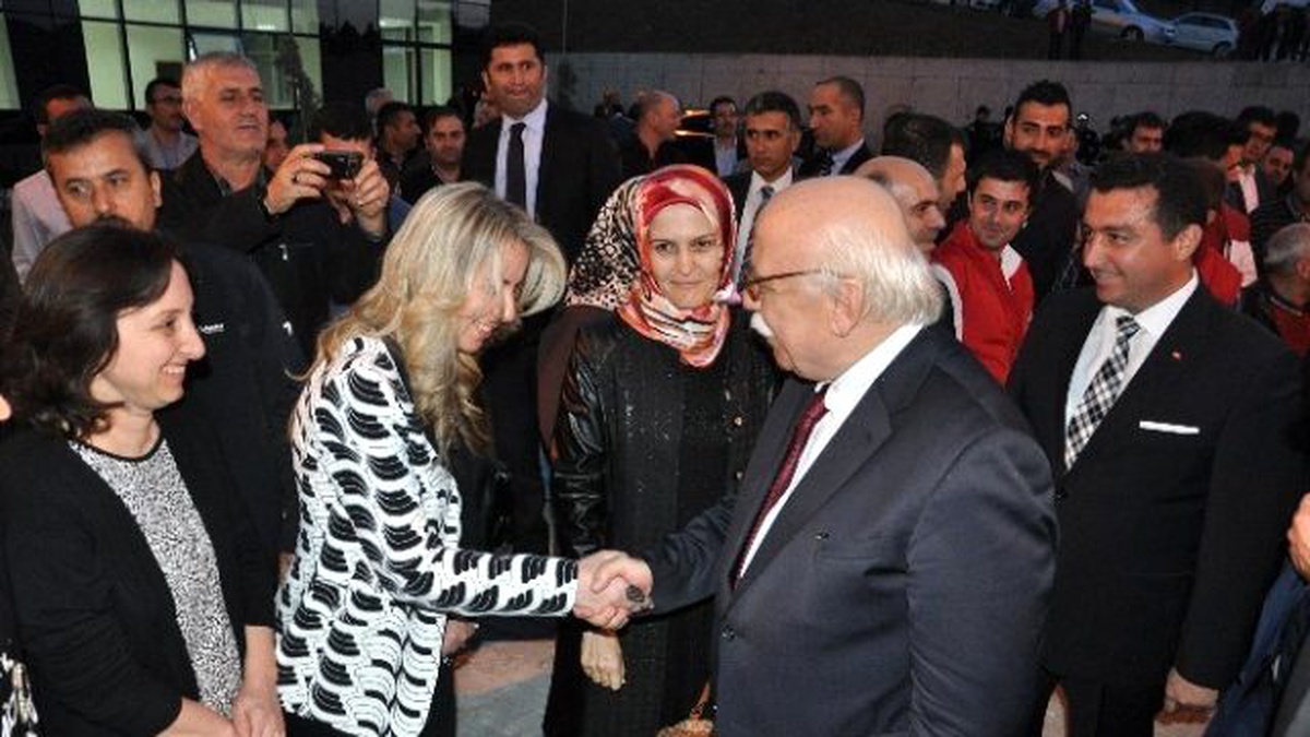 Bakan Avcı, Bozüyük\'te Uygulamalı Bilimler Yüksekokul Binasını İnceledi