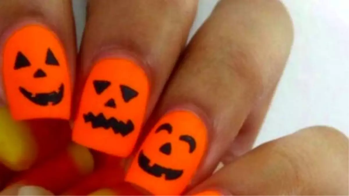 Best Halloween-inspired Nail Art