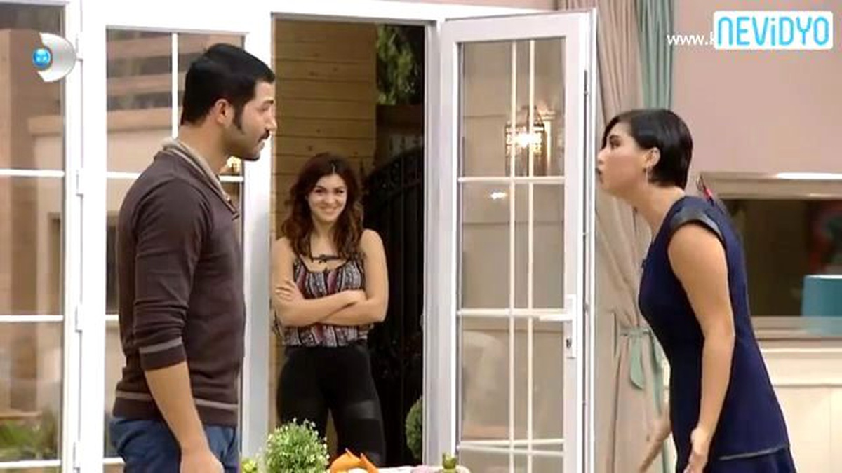 Büyük Gerginlik: Bana Sesini Yükseltemezsin Sen!