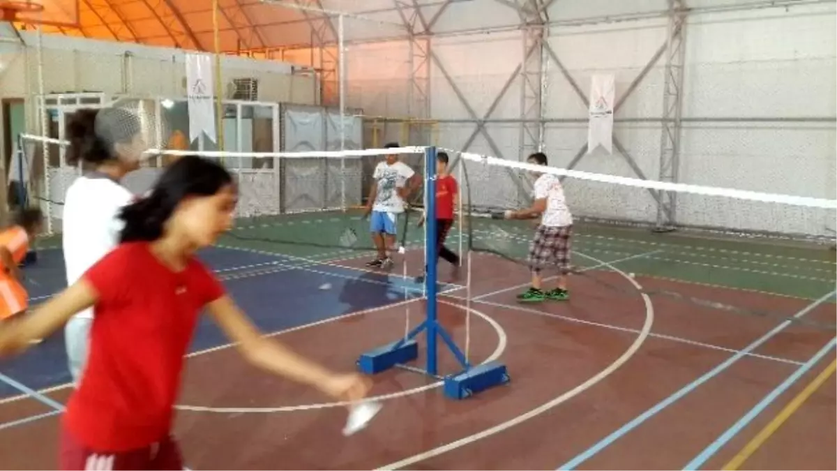 Çadır Gençlik Merkezinde Badminton Kursu Açıldı