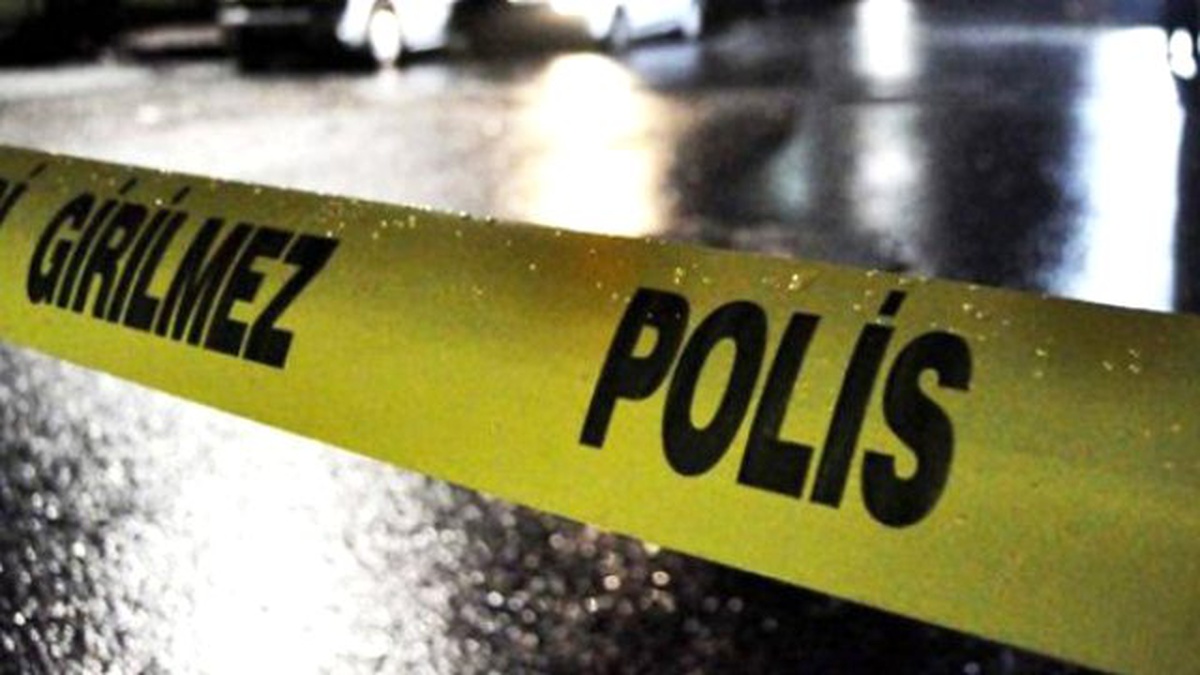 Cinnet Getiren Kişi, Eşi ve Torununu Öldürüp İntihar Etti