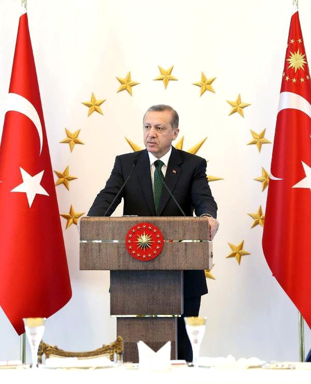 Doğu ve Güneydoğu Bölgesinden Gelen Bazı Kanaat Önderleri Cumhurbaşkanlığı Sarayı\'nda