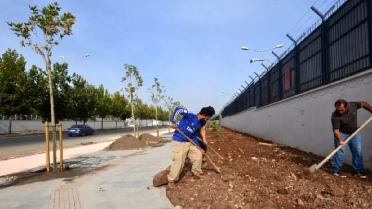 Elazığ Caddesi\'ndeki Çalışmalar Yılsonunda Tamamlanacak