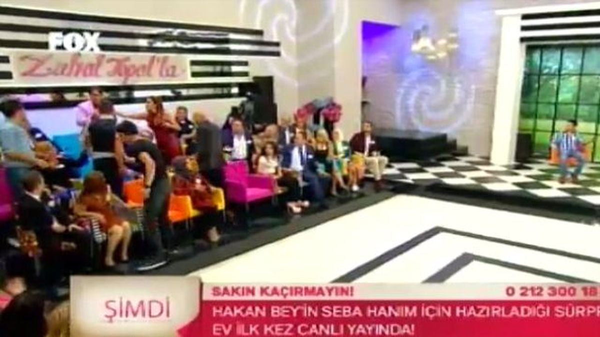 İzdivaçta Damat Adayları Birbirine Girdi