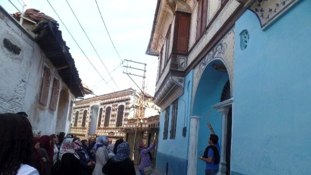 Şekame Kula\'yı Gezdi