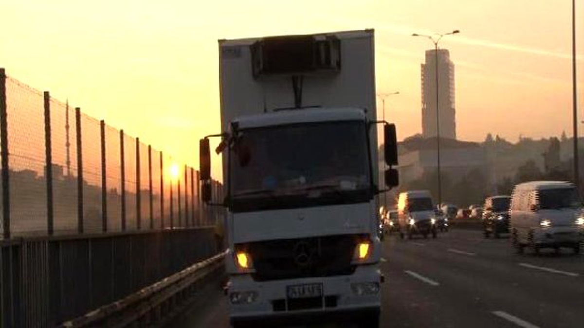 Tem\'de Yürüyen Kişiye Kamyon Çarptı