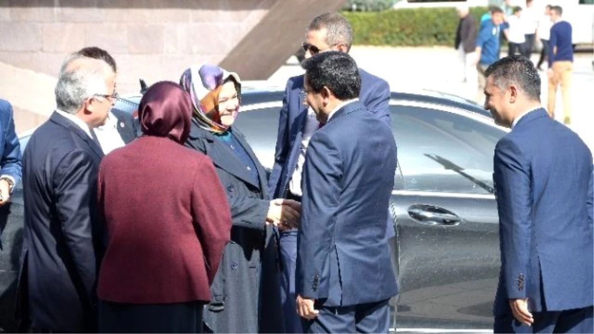Aile ve Sosyal Politikalar Bakanı Ayşen Gürcan Eskişehir\'de