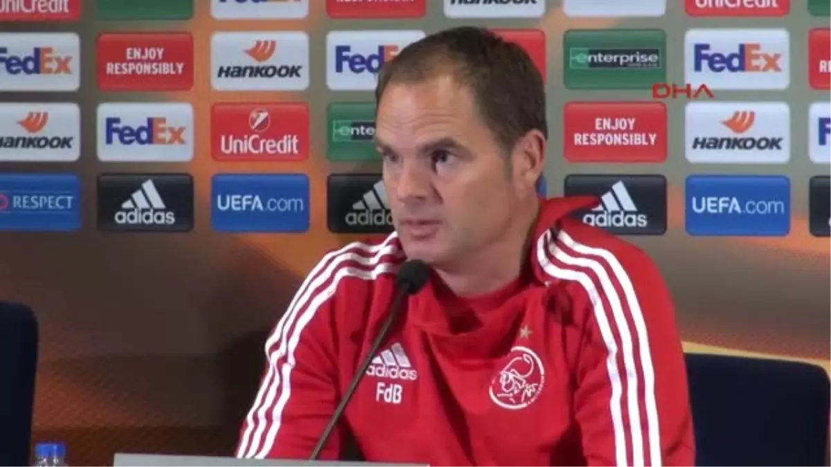 Ajax Teknik Direktörü Frank de Boer Basın Toplantısı Düzenledi