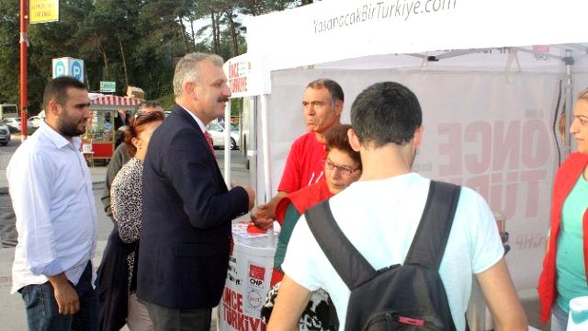 Ak Partili Saral: "Biz El Uzattık, Bahçeli Elini Yumruk Yaptı"