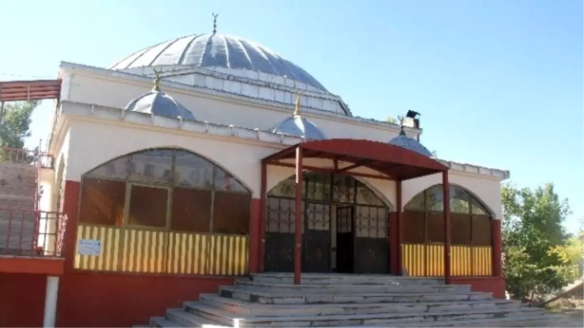 Büyükşehir\'den Cami ve Kur\'an Kurslarına Özel Bakım