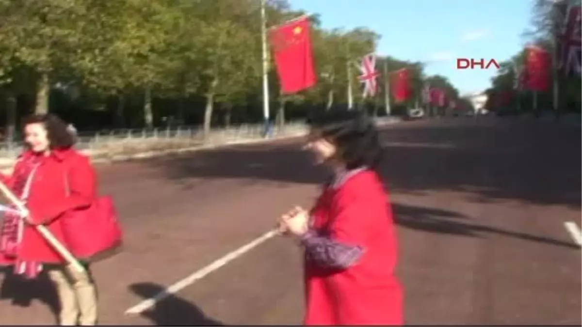 Çin Devlet Başkanı, Londra\'da Protesto Edildi -1