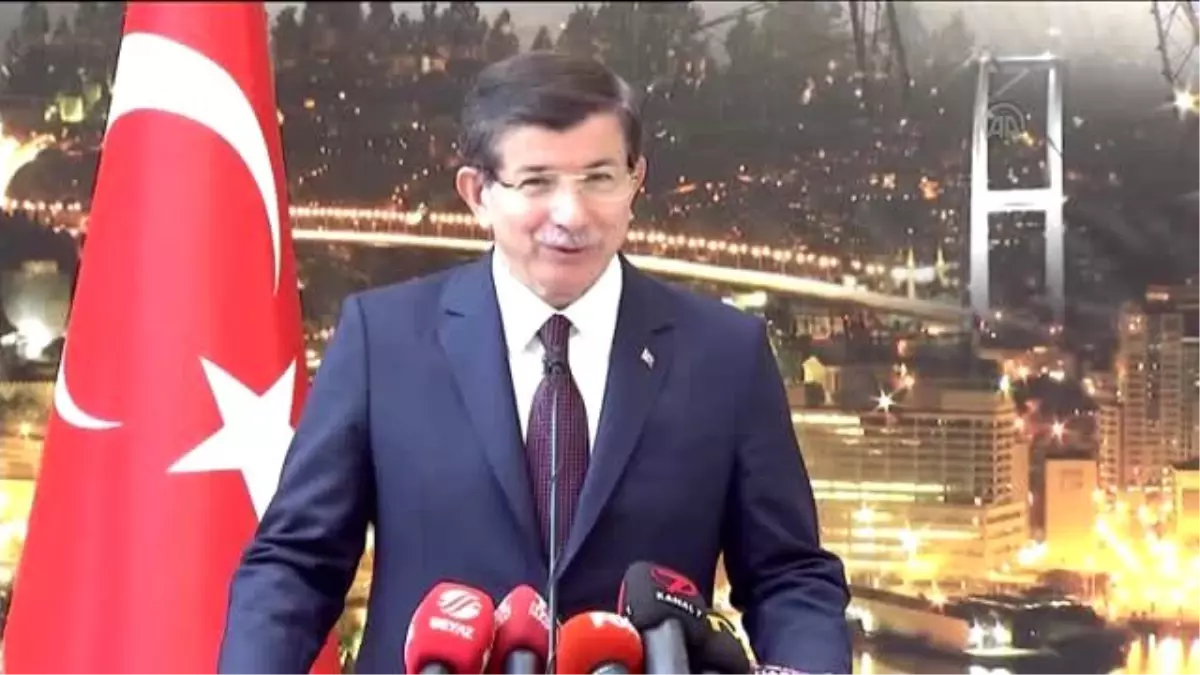 Davutoğlu: "Terörle Mücadele Bizi Yapayalnız Bırakanlar Kenardan Şimdi Ahkam Kesemezler"