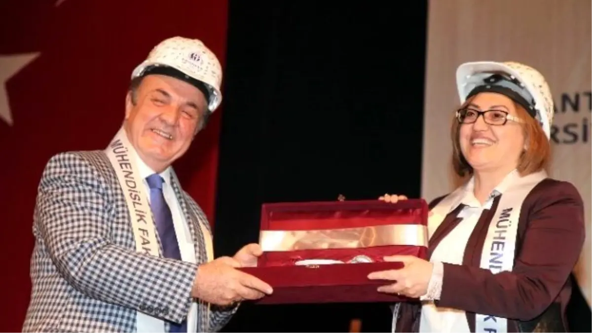 Fatma Şahin ve Yavuz Coşkun\'dan Öğrencilerle Samimi Buluşma